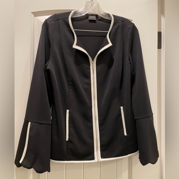 A fun jacket that will add something extra for a black jacket - Picture 1 of 3